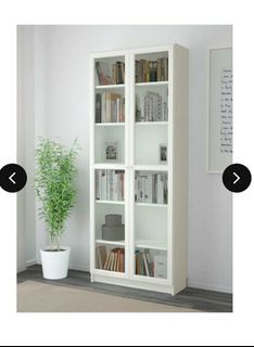 IKEA Billy Wooden Cabinet/ Shelf / Cupboard with Oxberg Glass Door