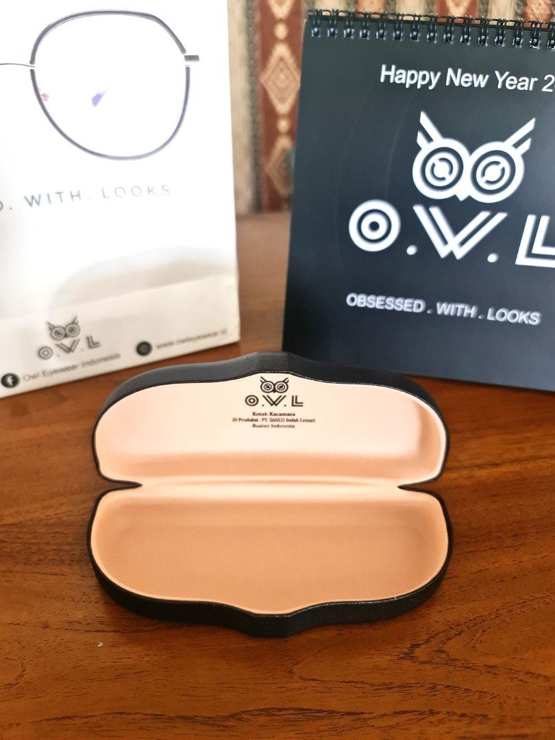 Kacamata Owl (Korea) Bonus Kalendar 2023, Men's Fashion, Men's