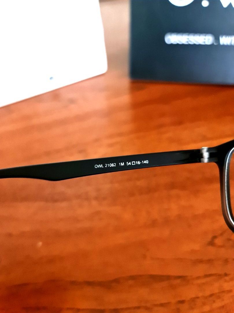 Kacamata Owl (Korea) Bonus Kalendar 2023, Men's Fashion, Men's