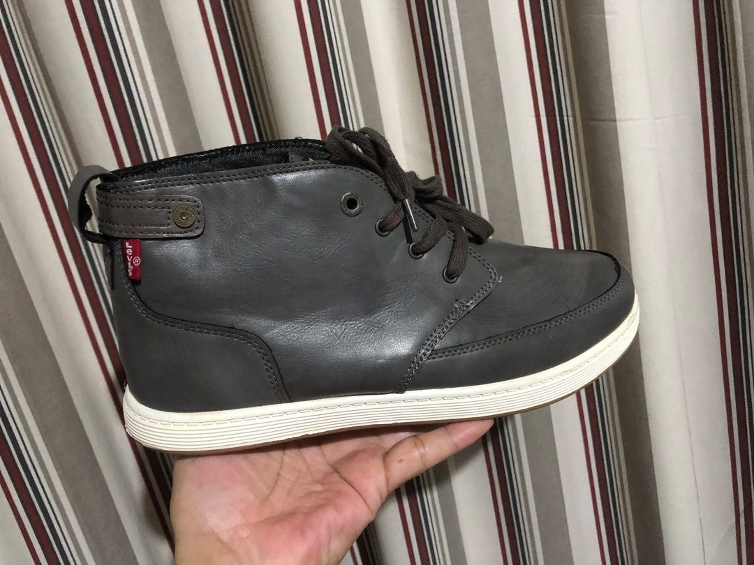 Levis Hi Top Shoes  ( us), Men's Fashion, Footwear, Sneakers on Carousell