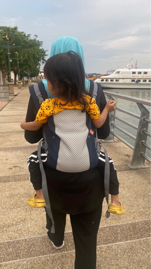 Lightly used Beco Gemini baby carrier ORIGINAL Babies Kids