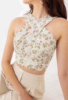 (Category: ) located in . Submitted by wardrobesale (Listing ID 1210897212, Image 1). Description: .