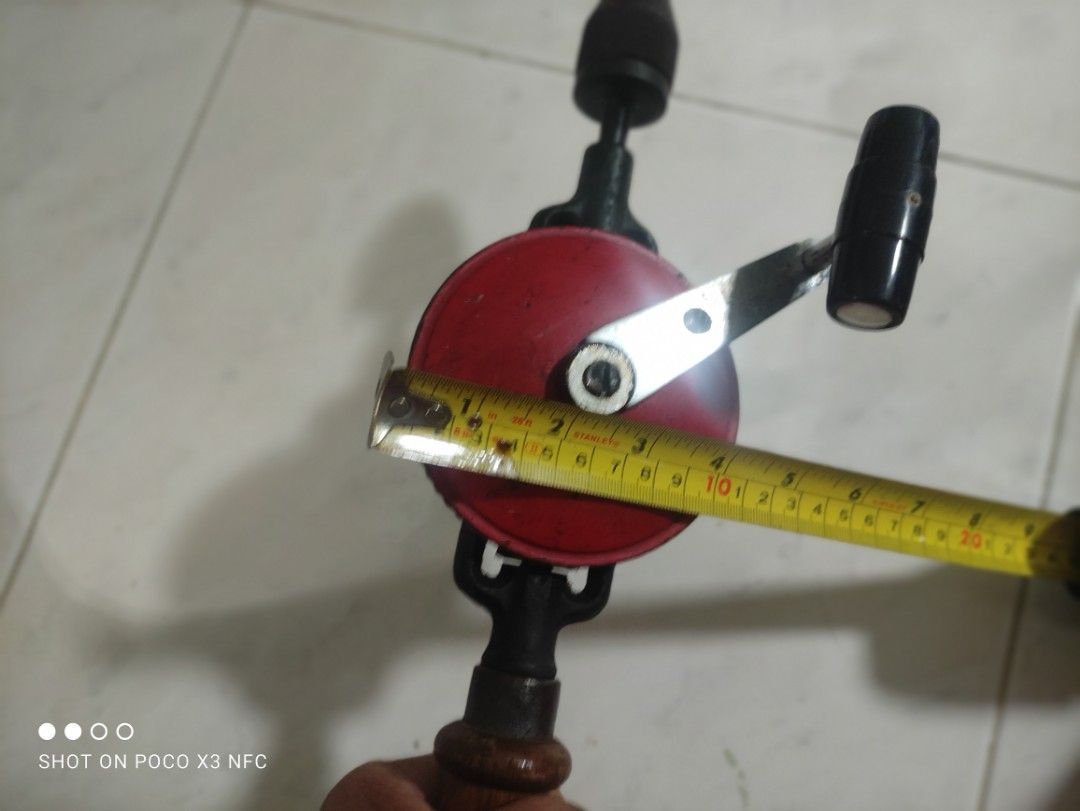 Manual Hand drills 2 pieces, Furniture & Home Living, Home