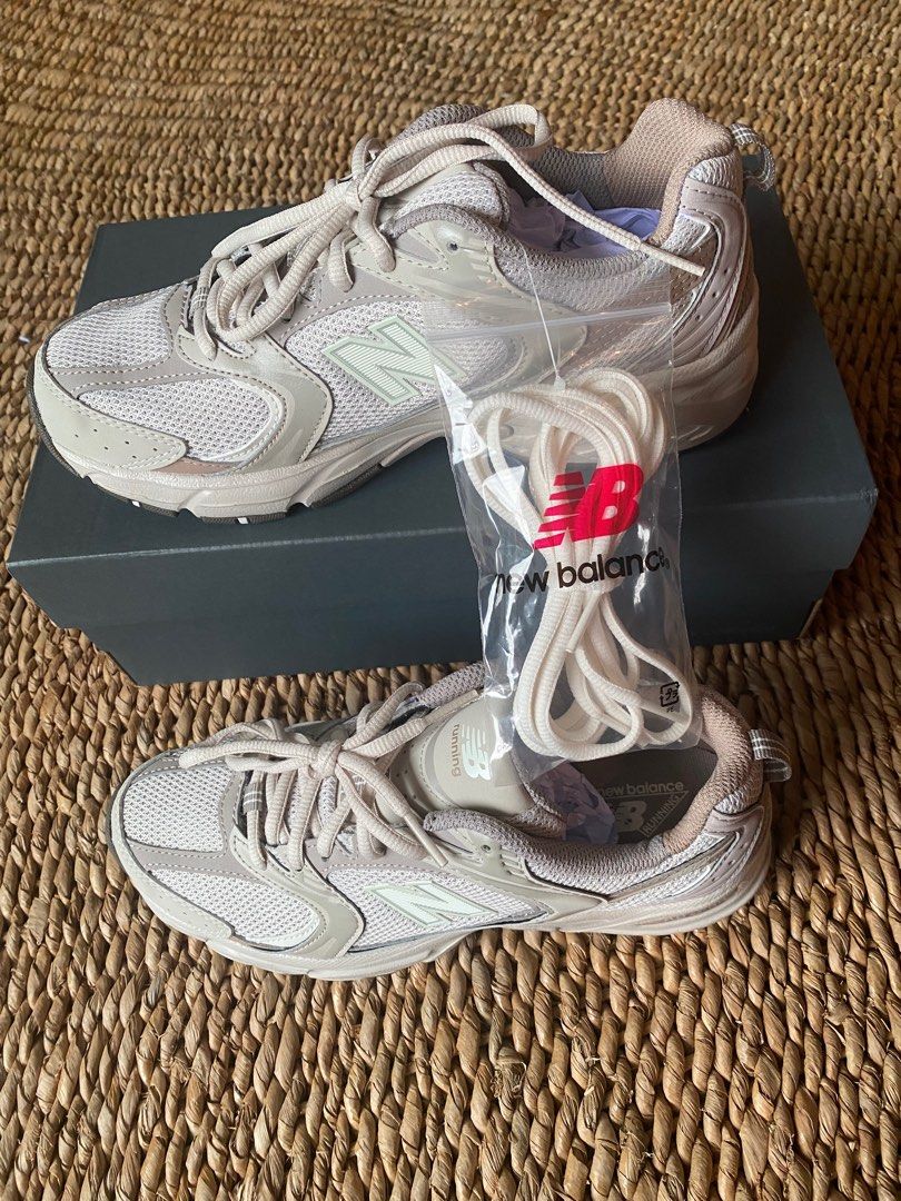 New Balance (Category: Sneakers) located in Davao. Submitted by john_canque (Listing ID 1210813789, Image 3). Description: Brand new. Wrong size.