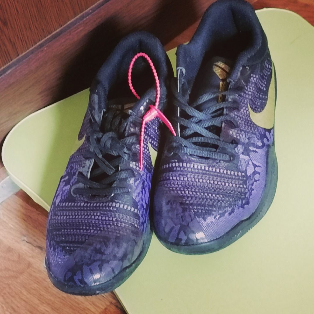 mens purple and black nike shoes