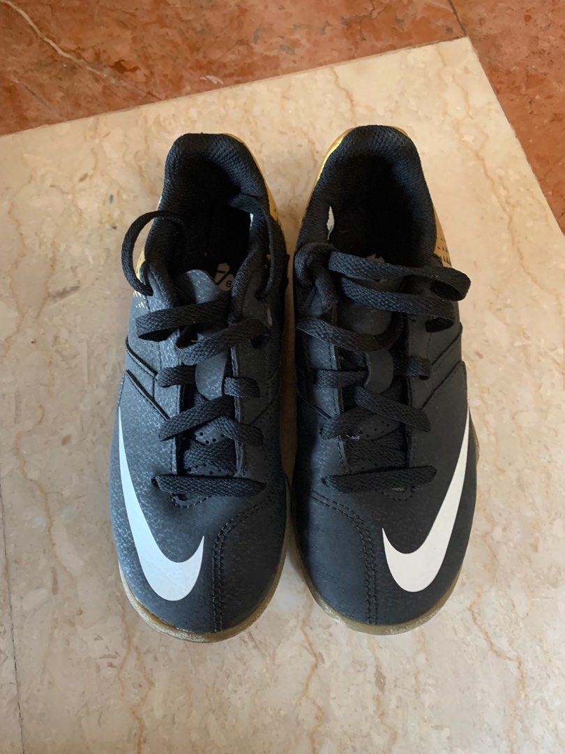 12c shoes deals age