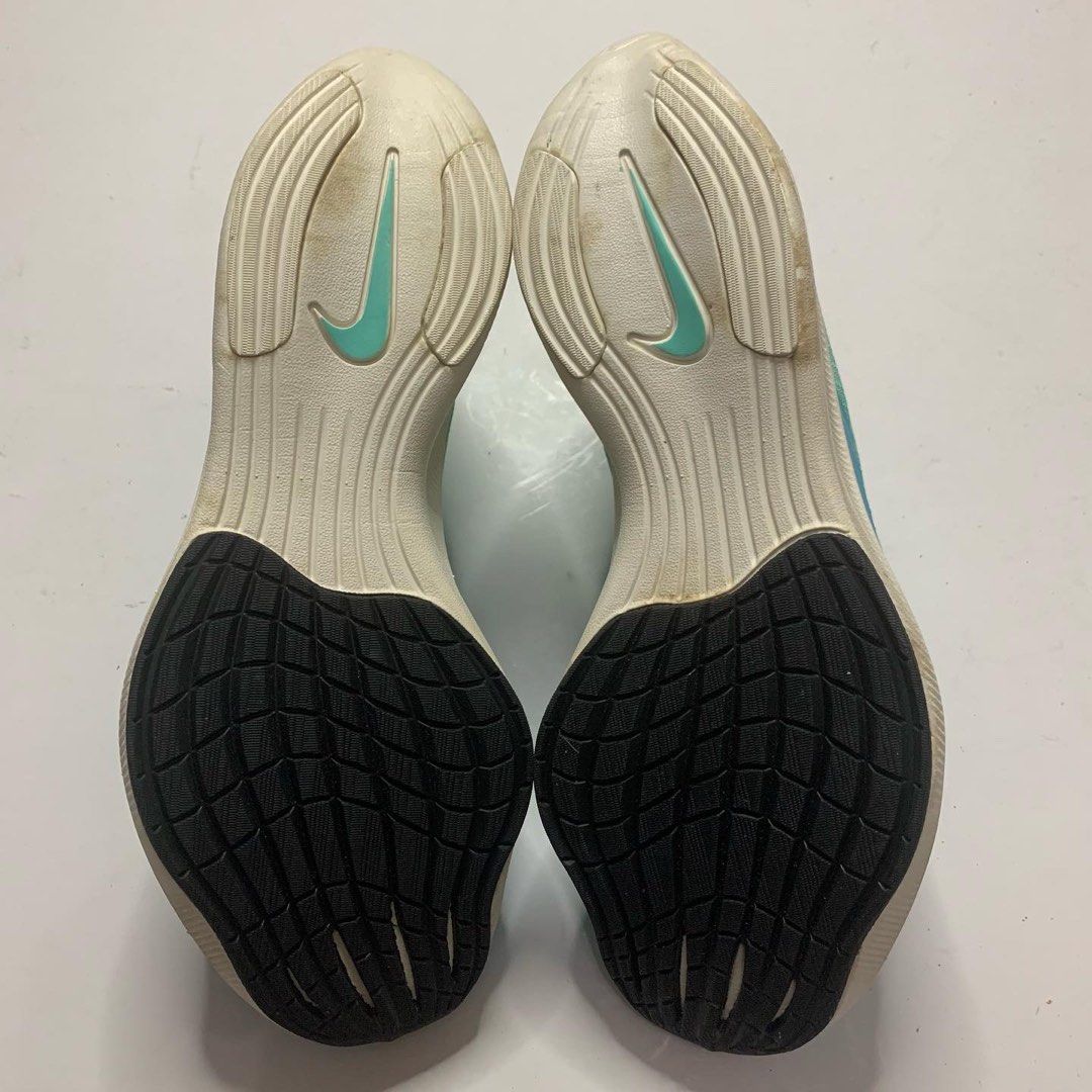 womens nike zoom vaporfly 4