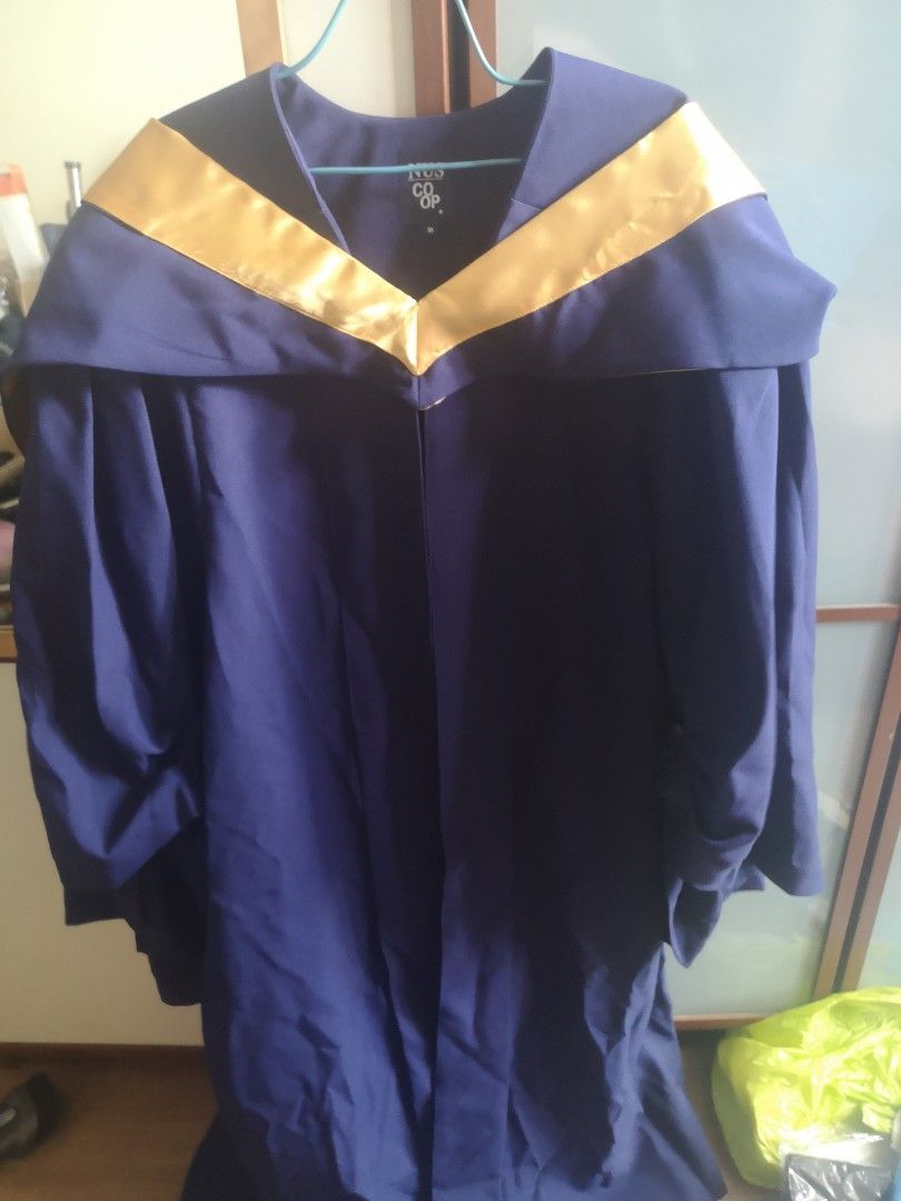 NUS science graduation gown, Women's Fashion, Dresses & Sets, Evening