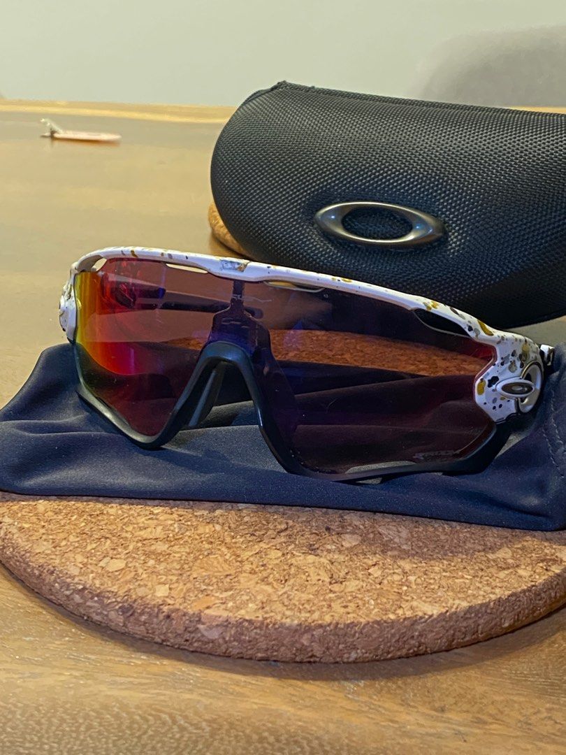 Oakley jawbreaker (mark cavendish), Men's Fashion, Watches & Accessories,  Sunglasses & Eyewear on Carousell
