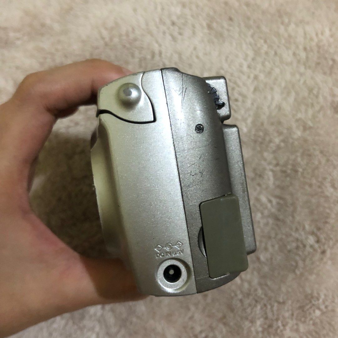 OLYMPUS CAMEDIA D550 ZOOM (also known as C300 ZOOM) *rare