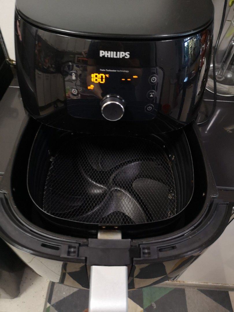 Philip XXL airfryer on Carousell
