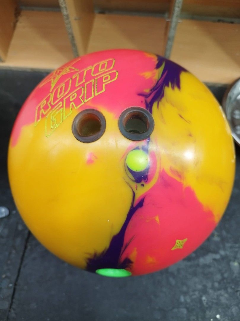 Roto Grip GEM Bowling Ball, Sports Equipment, Sports & Games, Billiards