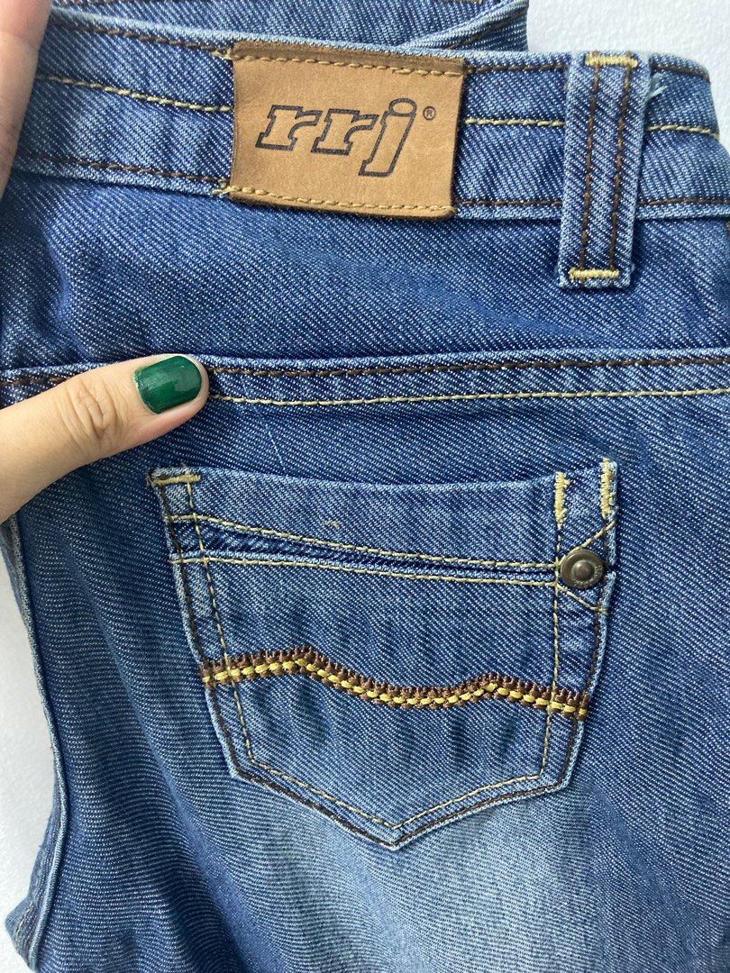 RRJ Denim Jeans 👖 Size 25 (Category: Jeans) located in Taguig. Submitted by 9jadotcom (Listing ID 1210921886, Image 1). Description: RRJ Jeans 👖 Size 25 Slim fit RFS - Hindi na kasya, sis. Matagal na nakatago ito, but I just cannot let it go. Getting my pre-pregnancy waistline doesn’t seem to be something I should aspire for. I decided (finally, after several years) to accept myself for the new size I’m in, therefore I’m selling them to let go.