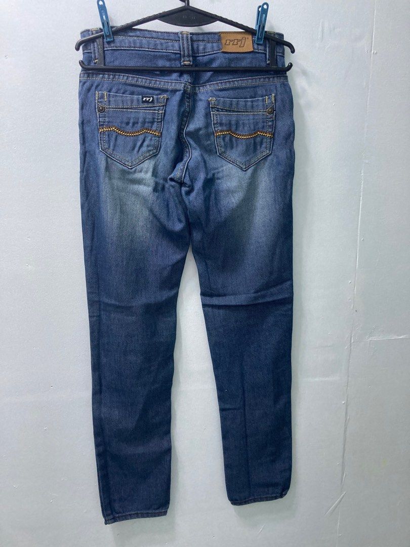 RRJ Denim Jeans 👖 Size 25 (Category: Jeans) located in Taguig. Submitted by 9jadotcom (Listing ID 1210921886, Image 3). Description: RRJ Jeans 👖 Size 25 Slim fit RFS - Hindi na kasya, sis. Matagal na nakatago ito, but I just cannot let it go. Getting my pre-pregnancy waistline doesn’t seem to be something I should aspire for. I decided (finally, after several years) to accept myself for the new size I’m in, therefore I’m selling them to let go.