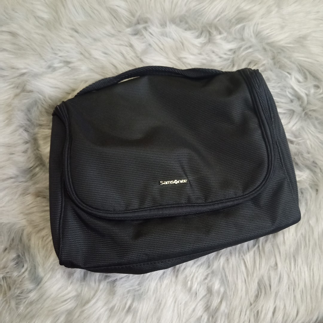 Samsonite Hanging Toiletry Kit, Men's Fashion, Bags, Belt bags