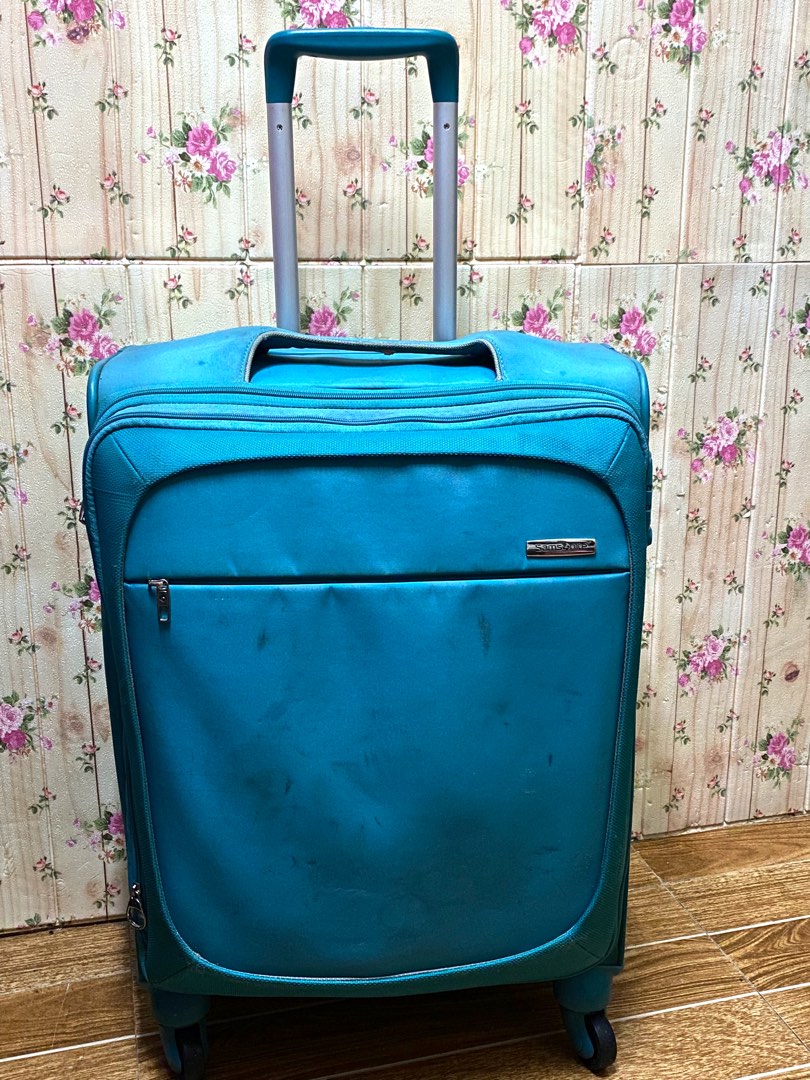 Samsonite luggage, Hobbies & Toys, Travel, Luggage on Carousell