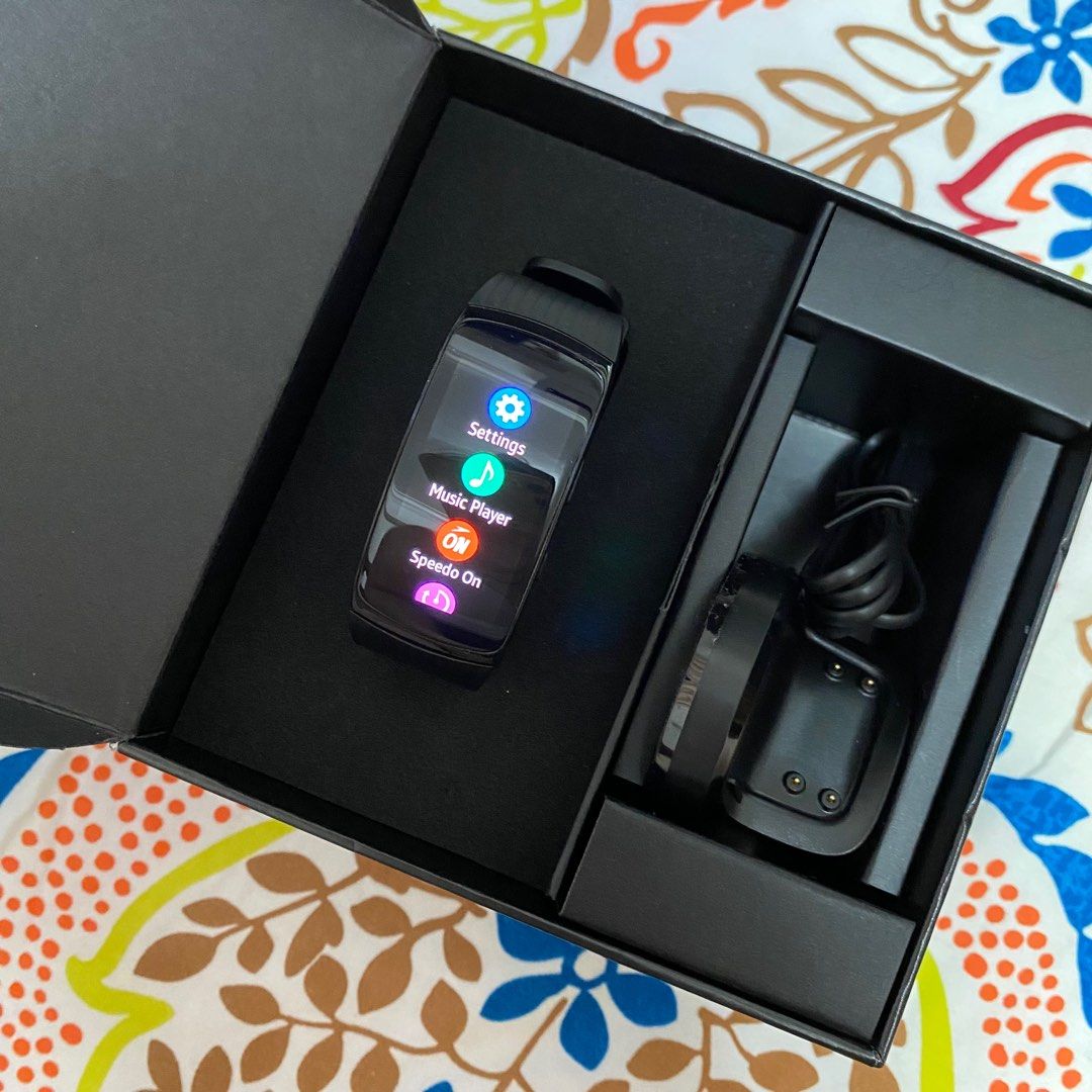 Gear fit 2 pro speedo hotsell