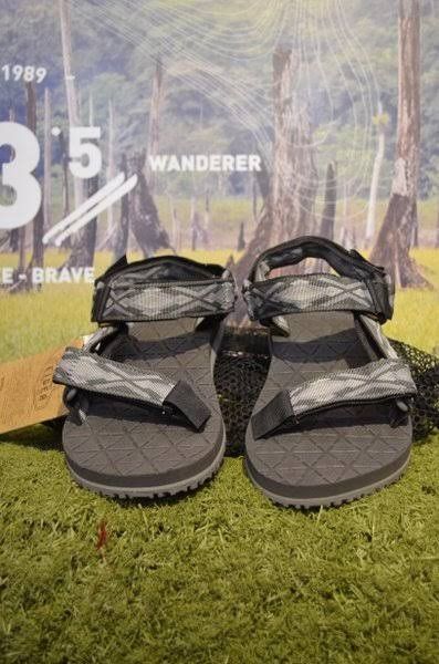 Sandal outdoor 2025 eiger