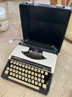 Silver-Reed Typewriter