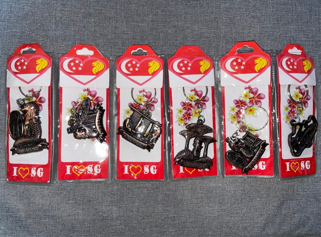 Singapore Landmark Keychain Souvenirs, Hobbies & Toys, Stationery