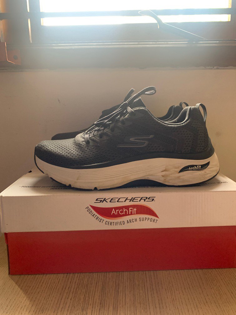 skechers go run max cushioning