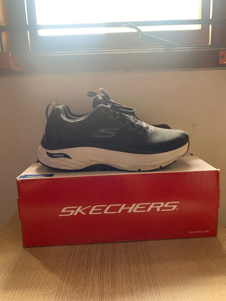 skechers go run max cushioning