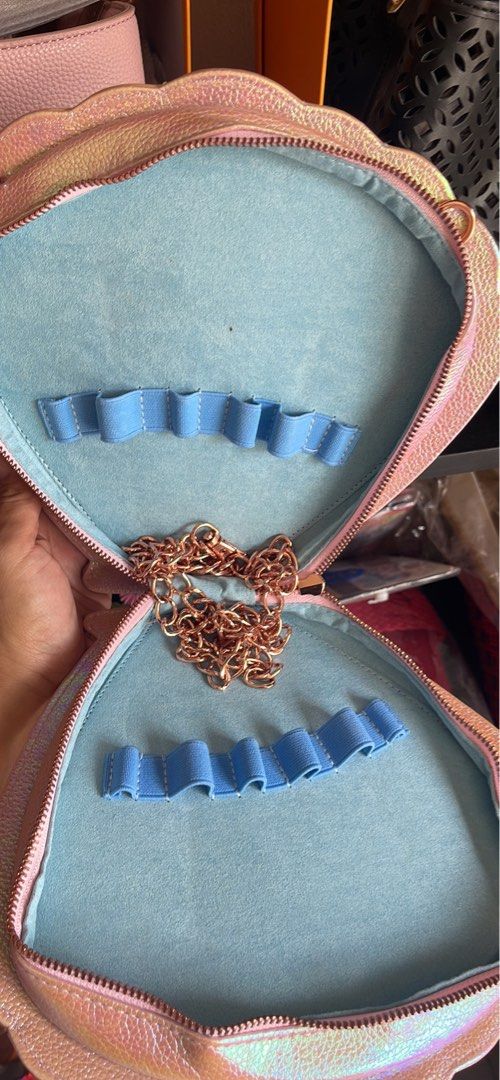 Spectrum make up brush bag (Category: Makeup) located in Angeles City. Submitted by jilaynez-shop (Listing ID 1210824874, Image 3). Description: Sf 100.