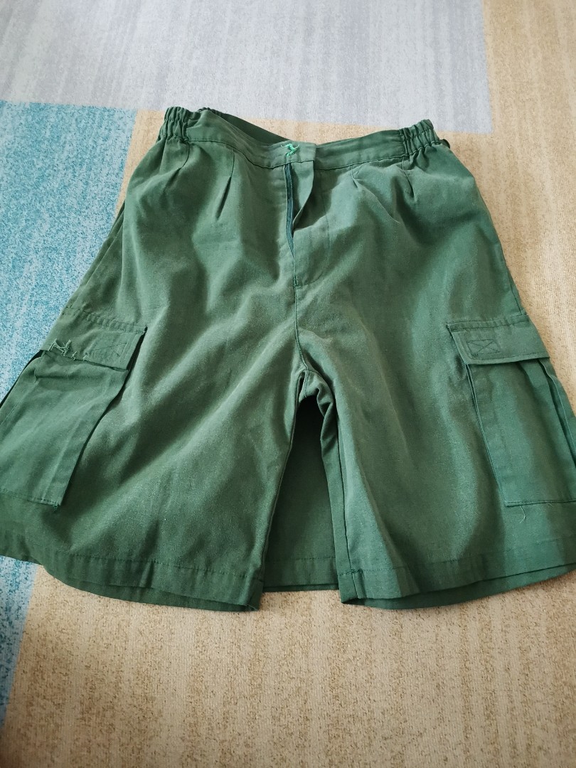 tanjong katong primary uniform, Men's Fashion, Bottoms, Shorts on Carousell