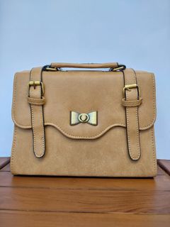 (Kategori: ) berada di . Dikirim oleh rafiraa (ID iklan 1210847451, Gambar 1). Deskripsi: .