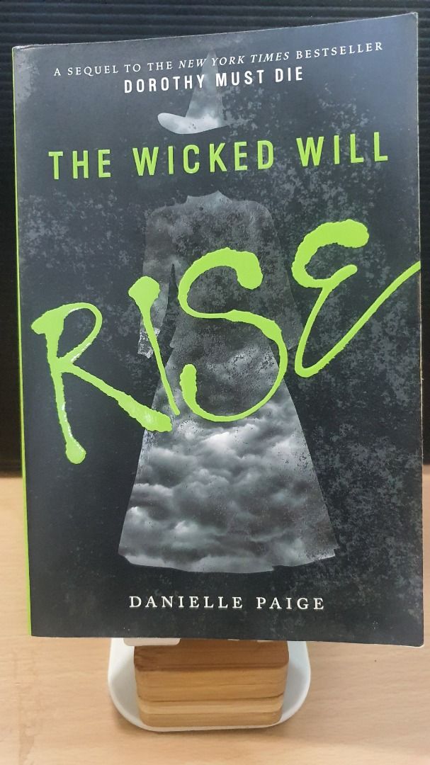 The Wicked Will Rise by Danielle Paige, Hobbies & Toys, Books ...