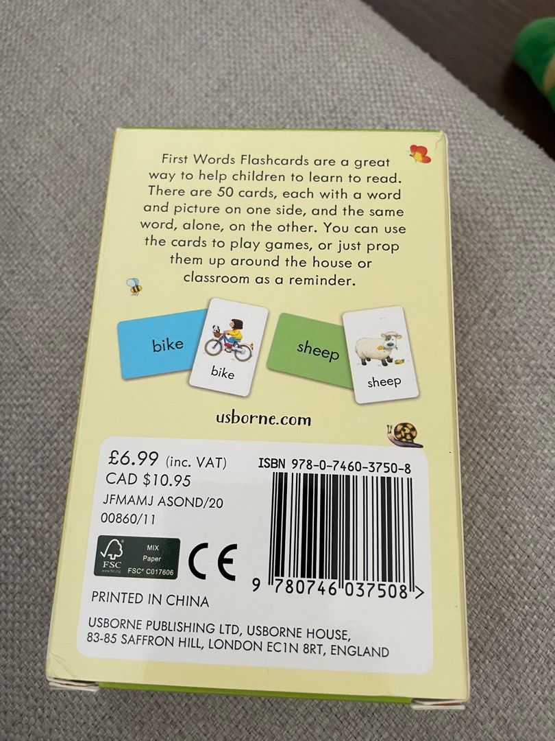Usborne first words flash cards, Hobbies & Toys, Books & Magazines
