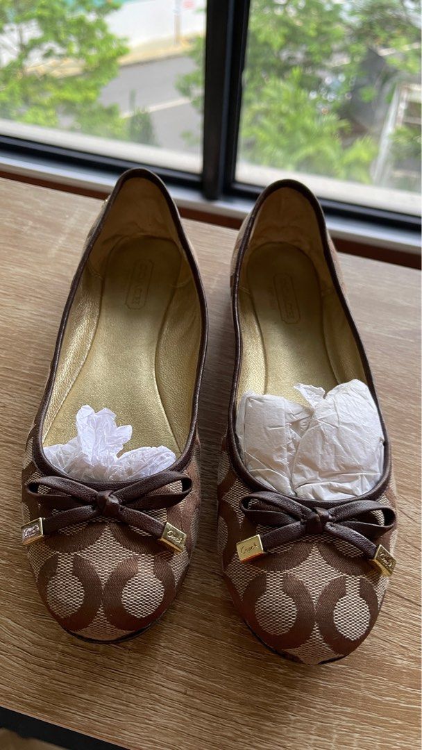 Coach clearance valentino flat