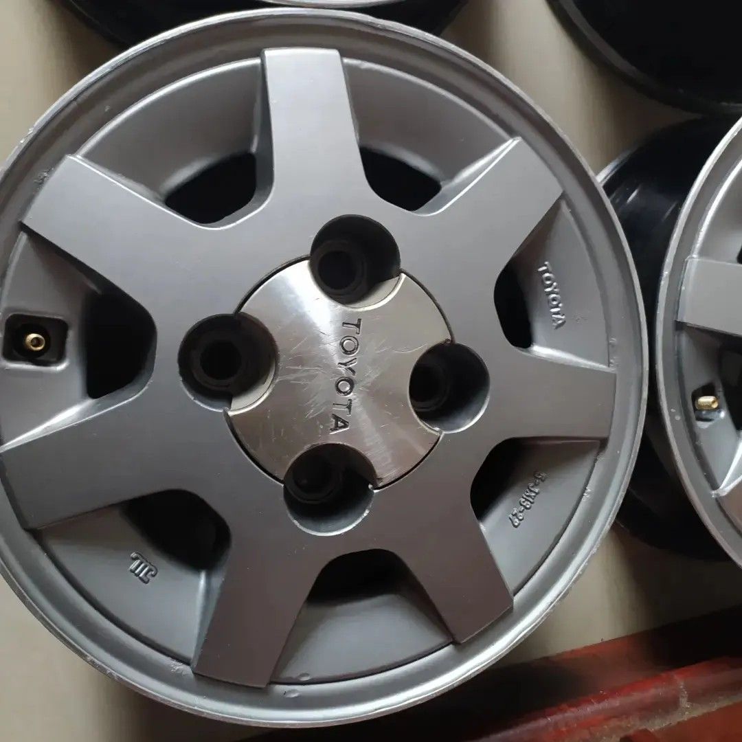 Velg Mobil original toyota ae86 Gt apex, Aksesoris Mobil di Carousell