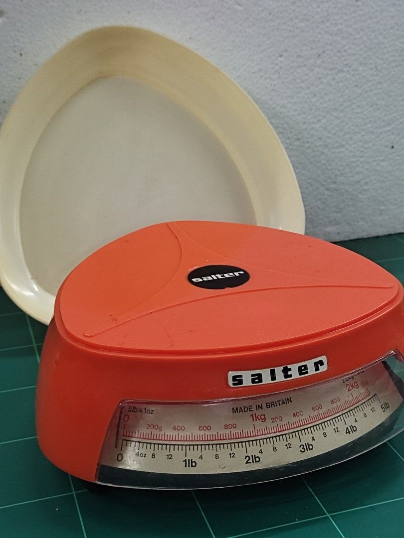 Vintage Salter kitchen scale (Made in Britain), Hobbies & Toys