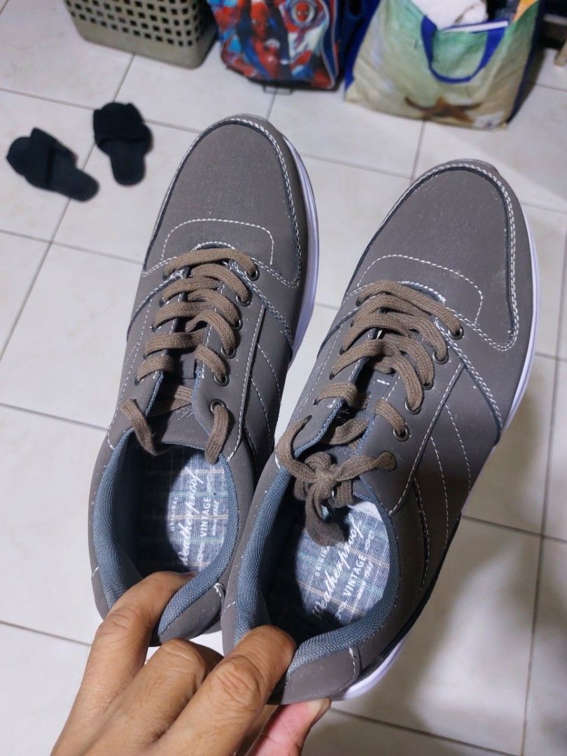 Weatherproof vintage shoes