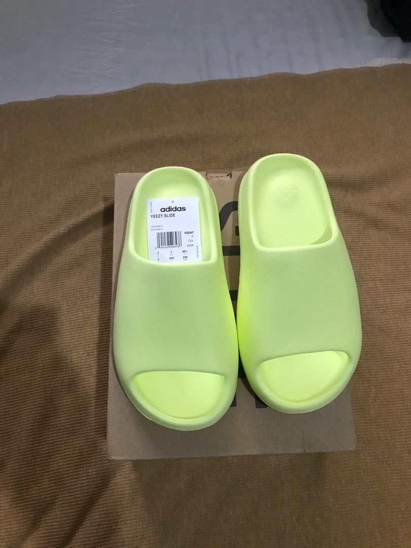 Yeezy glow size 7 hot sale