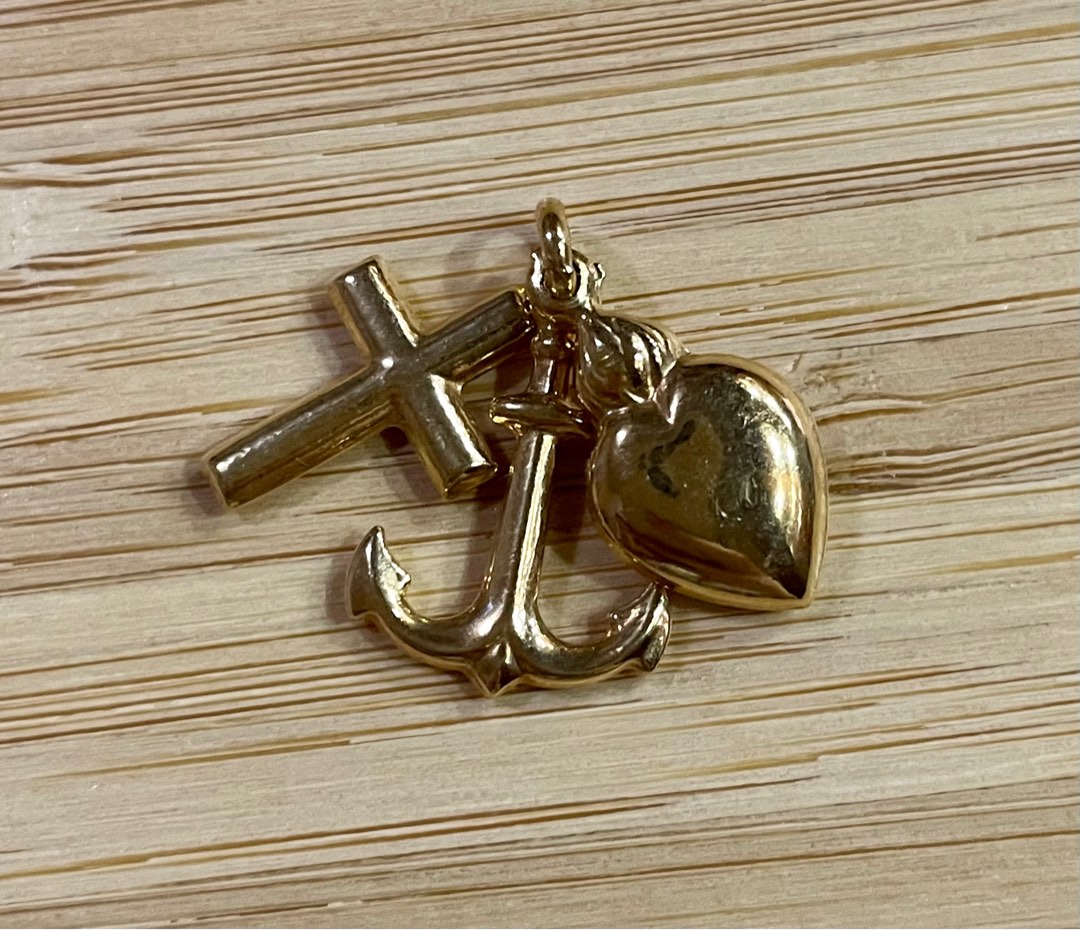 Heart cross online anchor pendant