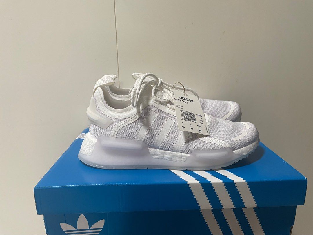 Adidas NMD white, 女裝, 鞋, 波鞋- Carousell