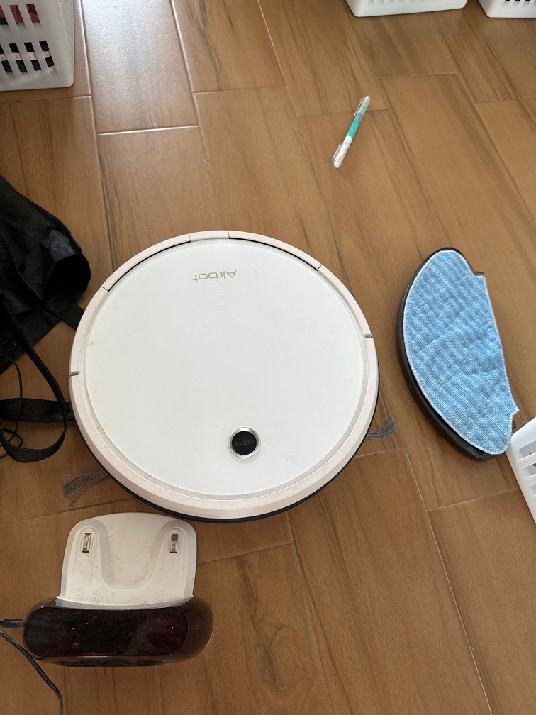 Airbot robot vacuum, TV & Home Appliances, Vacuum Cleaner