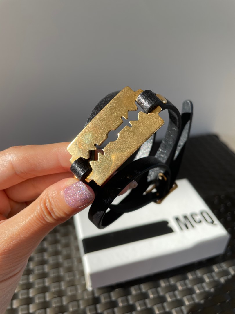 ALEXANDER MCQUEEN RAZOR BLADE BRACELET GOLD