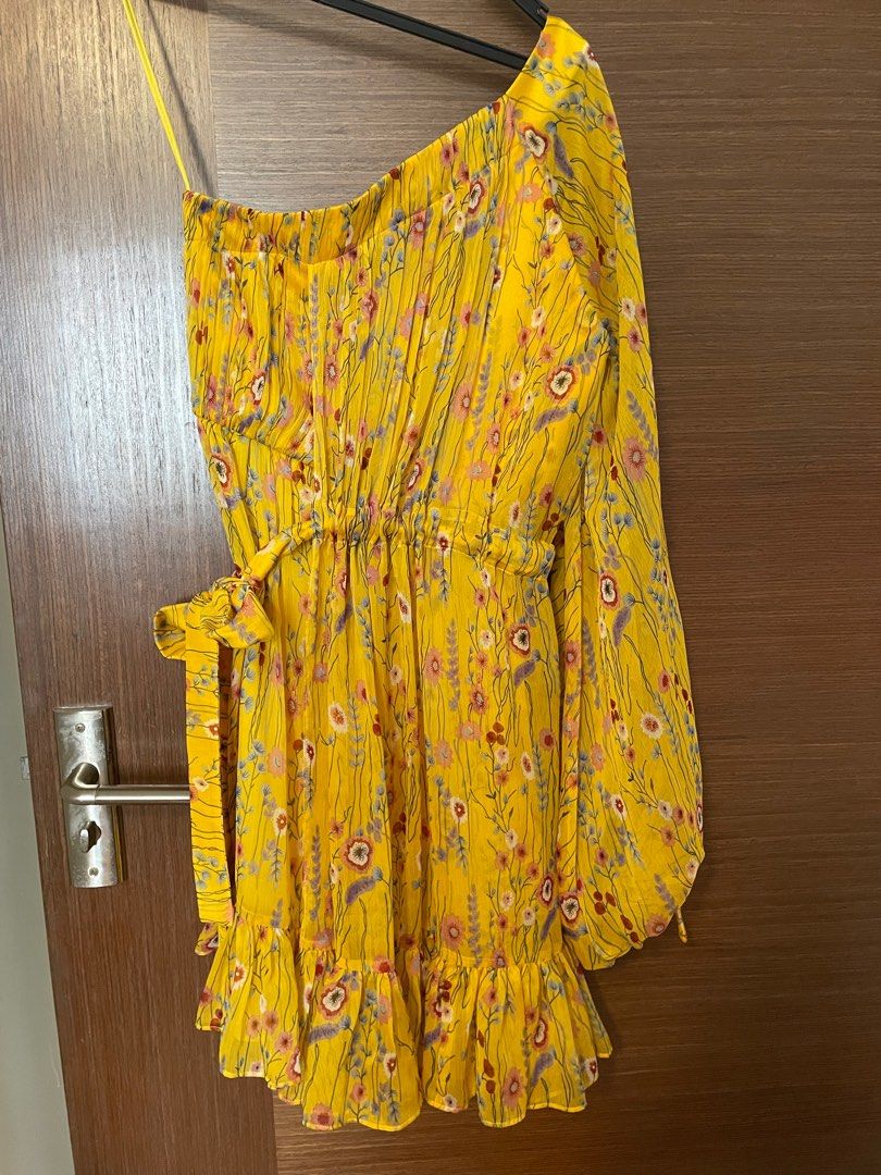 Alexis on sale yellow dress