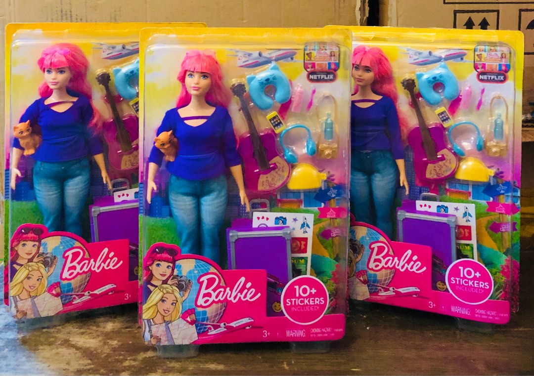 Daisy barbie deals travel doll