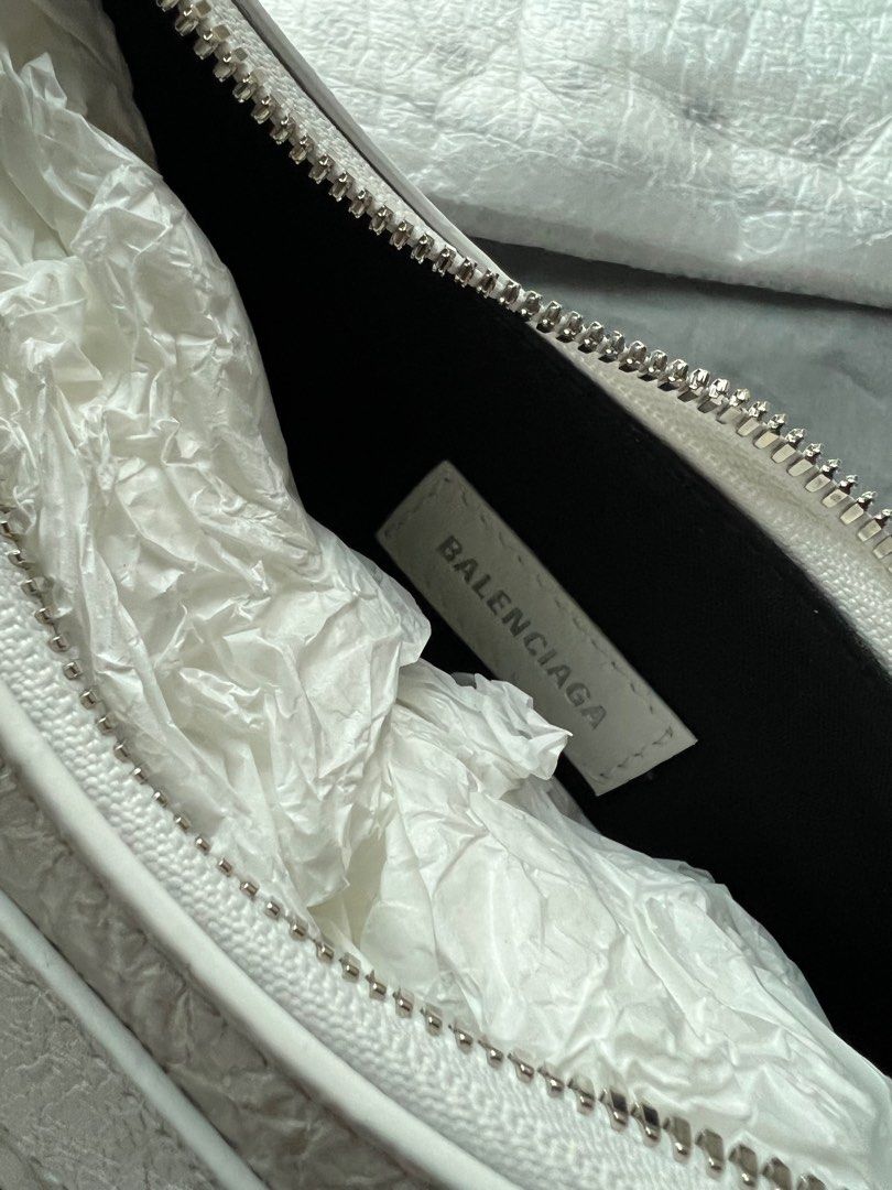 balenciaga le cargole