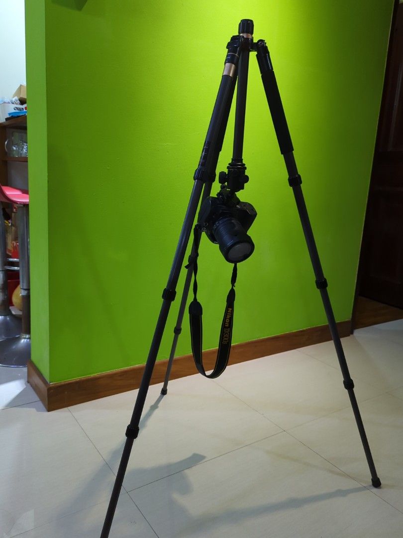 Brand new Professional Grade Tripod for Cameras., Photography
