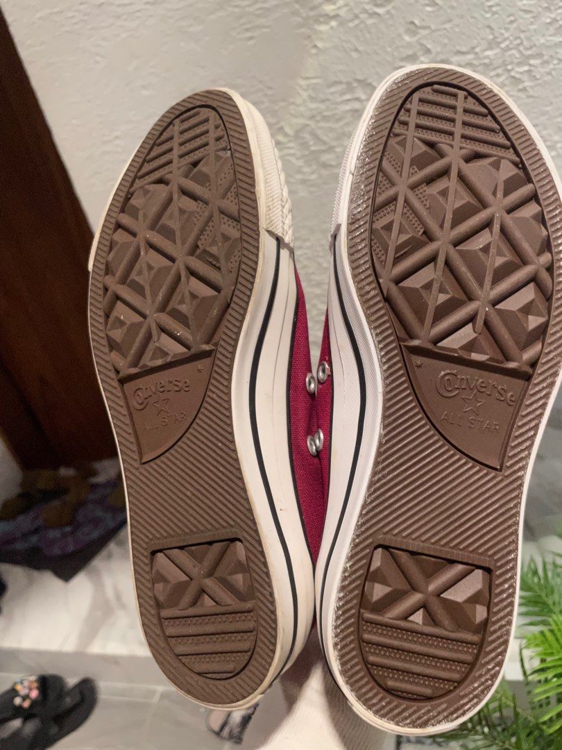 Maroon all on sale star converse