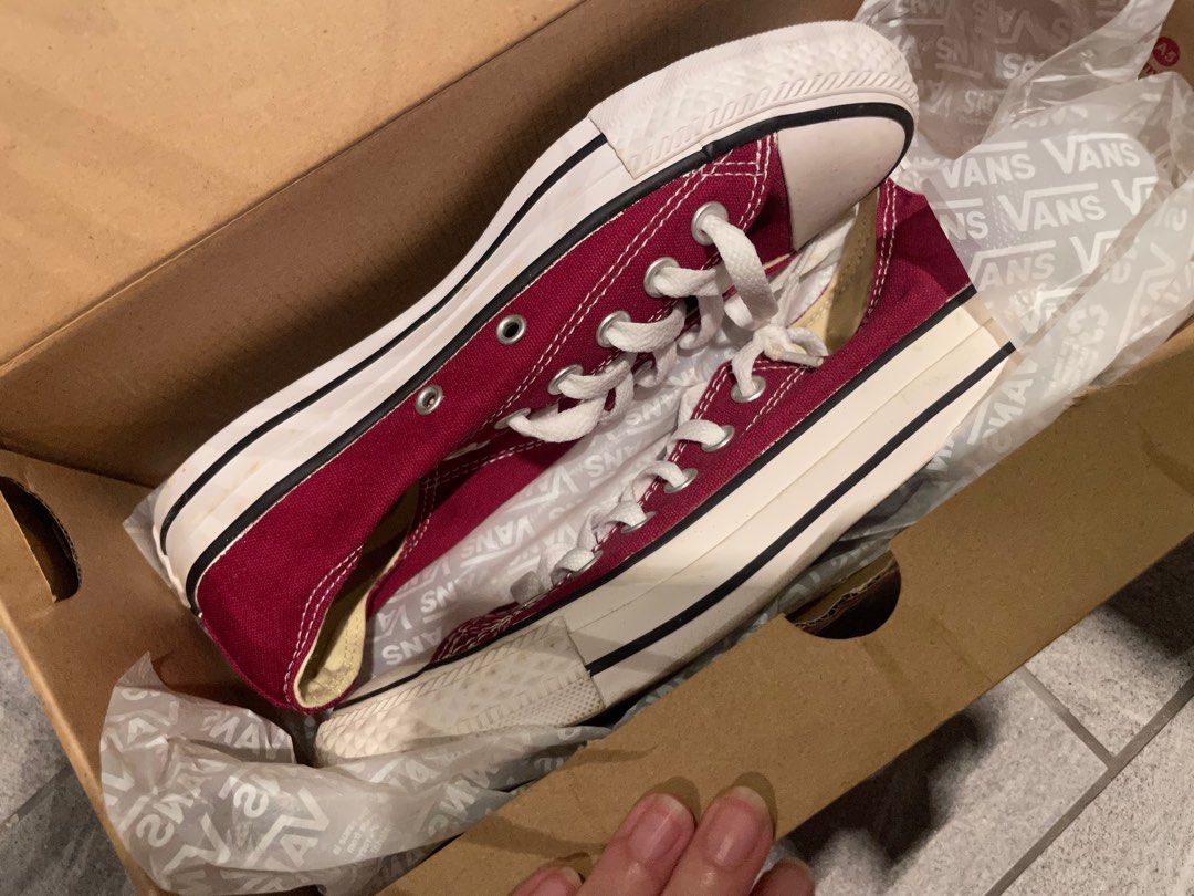 Maroon converse women's store shoes