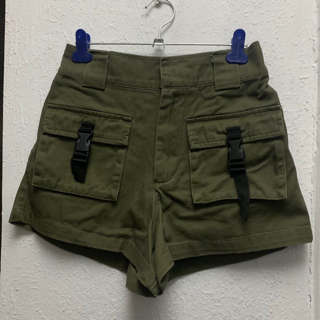 FACTORIE Cargo Shorts, Women's Fashion, Bottoms, Shorts on Carousell