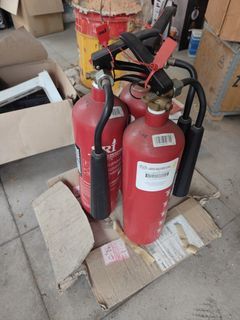 Fire Extinguisher (Alat Pemadam Api)