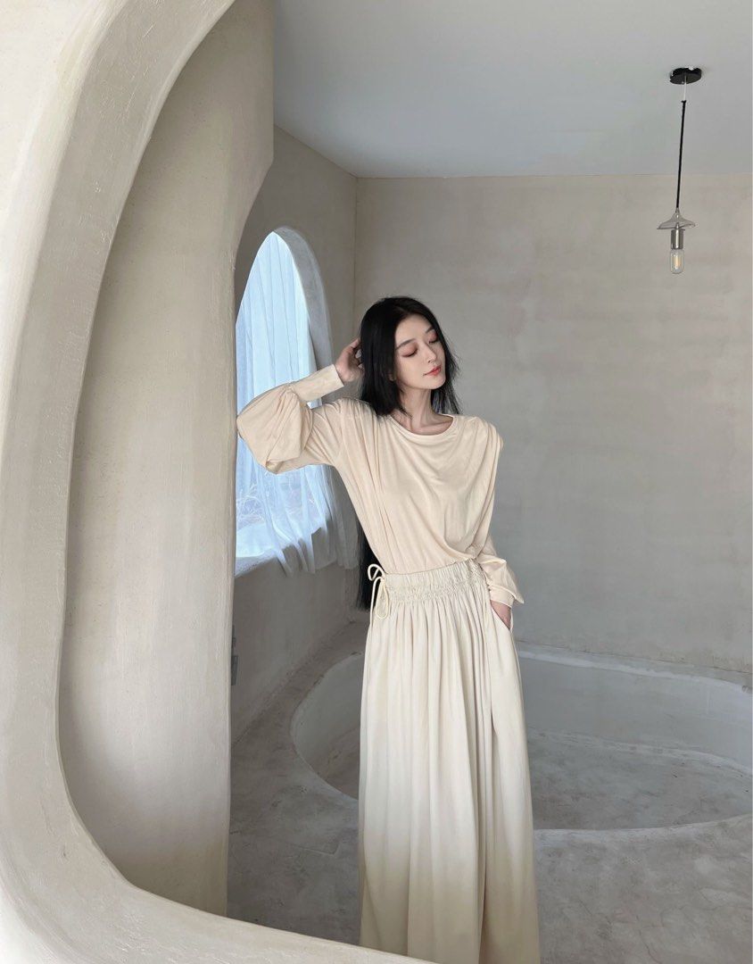Beautiful flowy hotsell maxi skirt