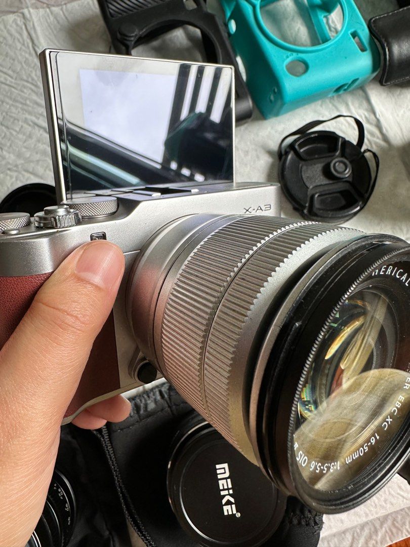 Fujifilm XA3 with 2 free lenses and freebies, Photography, Cameras on